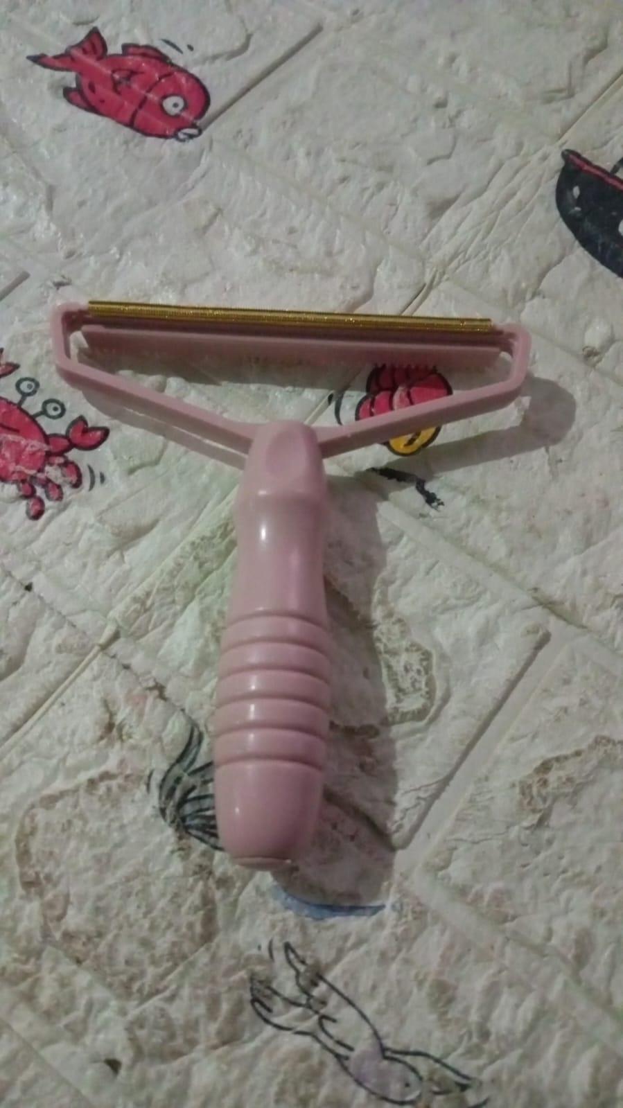 1300 2in1 Portable Lint Remover at Home Use | Use for Removing Lint Dust in Furniture and Wool Clothes Sweater Carpet | Woolen Fabrics Brush Sticky Lint Roller with Long Handle (1 Pc) - deal99.in