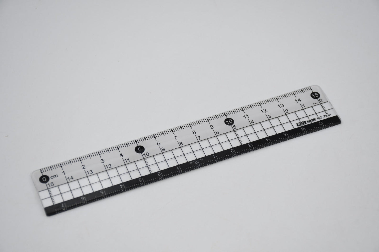 7921  TRANSPARENT RULER, PLASTIC RULERS, FOR SCHOOL CLASSROOM, HOME, OR OFFICE (15 Cm)
