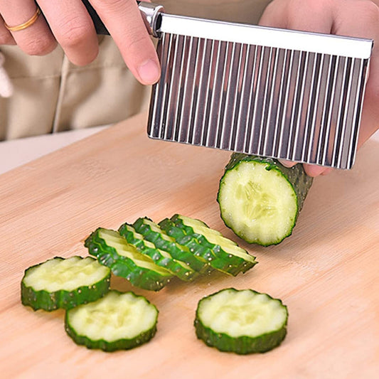 Vegetable crinkle cutter