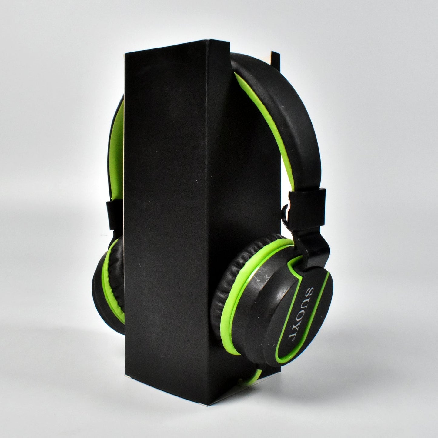 Wired foldable headphones