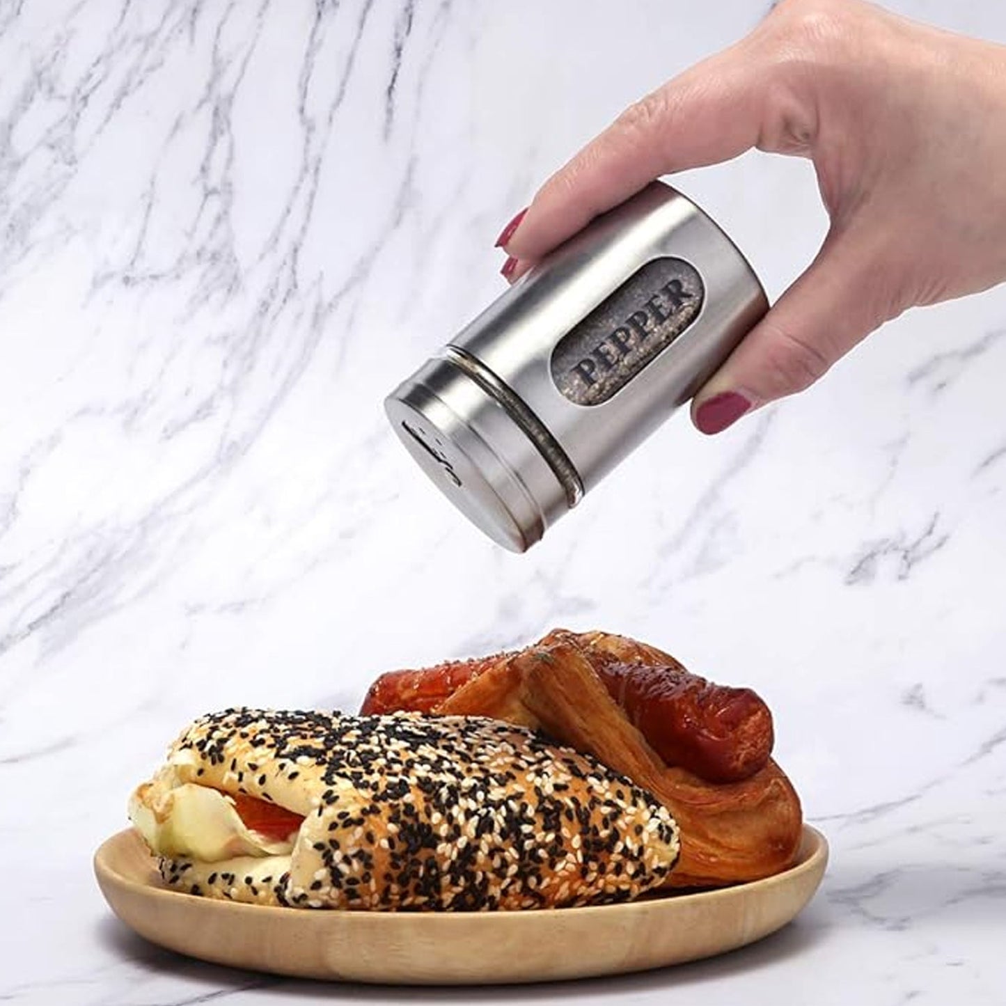 Multi-purpose Seasoning Bottle, Salt and Pepper Shakers Stainless Steel and Glass Set with Adjustable Pour Holes For Home Cooking Picnic, Camping Ration Salt Shakers (1 Pc)