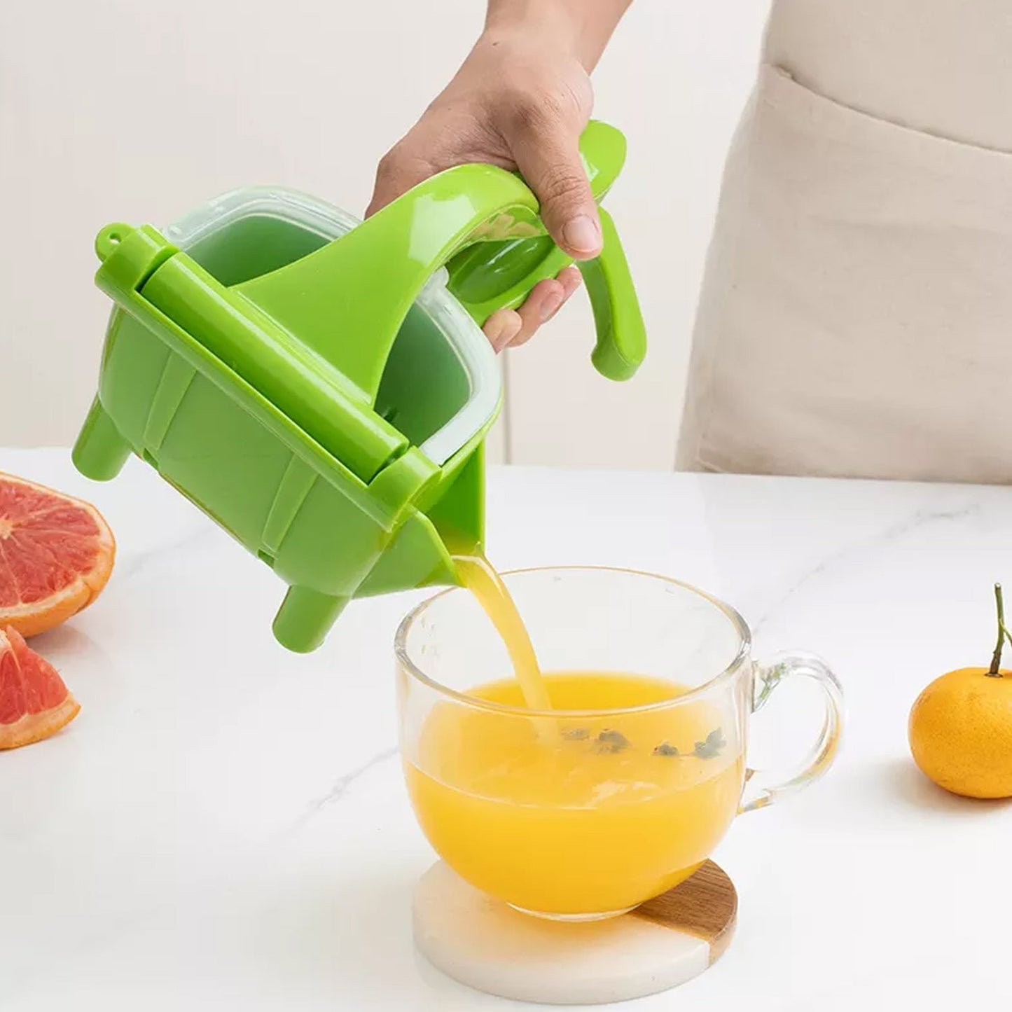 Plastic citrus juicer