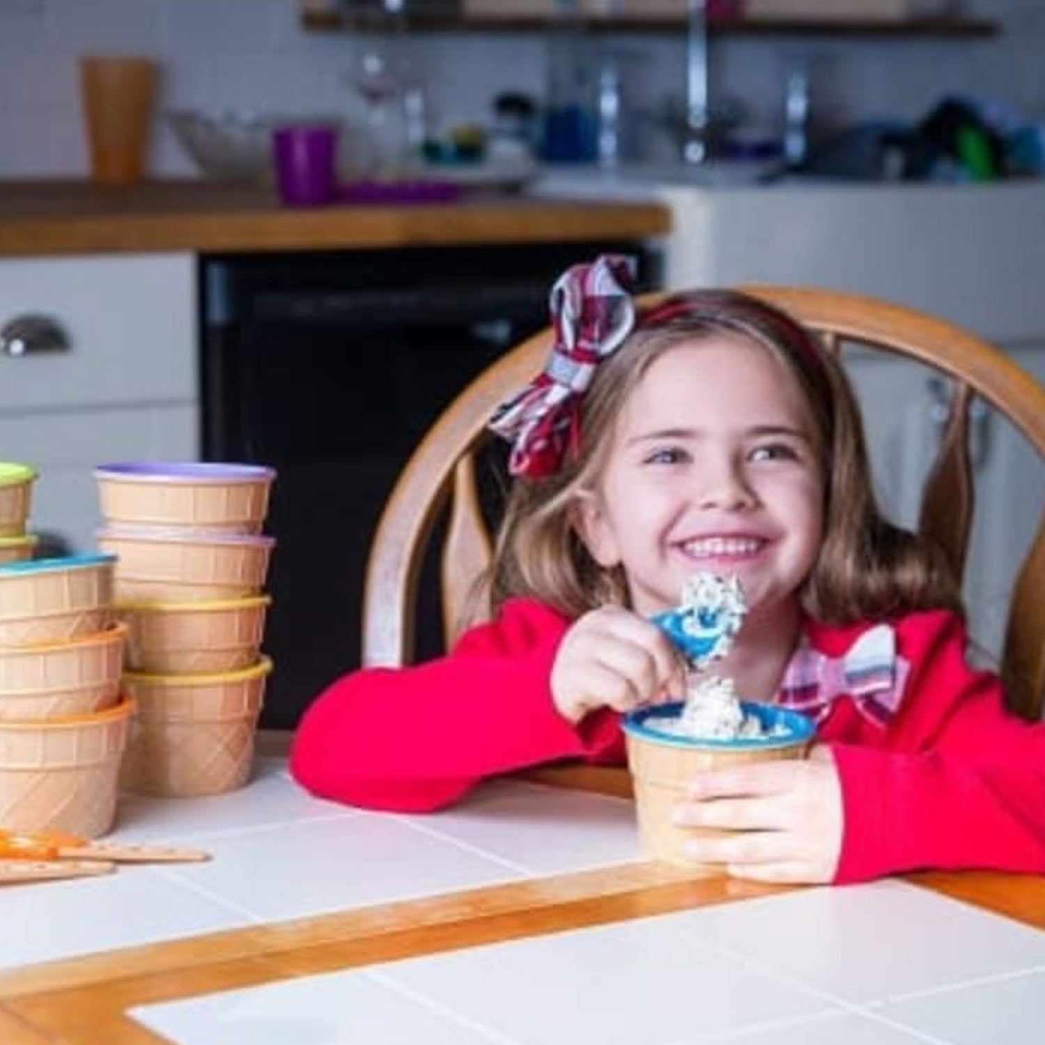 Ice cream bowl set with spoons