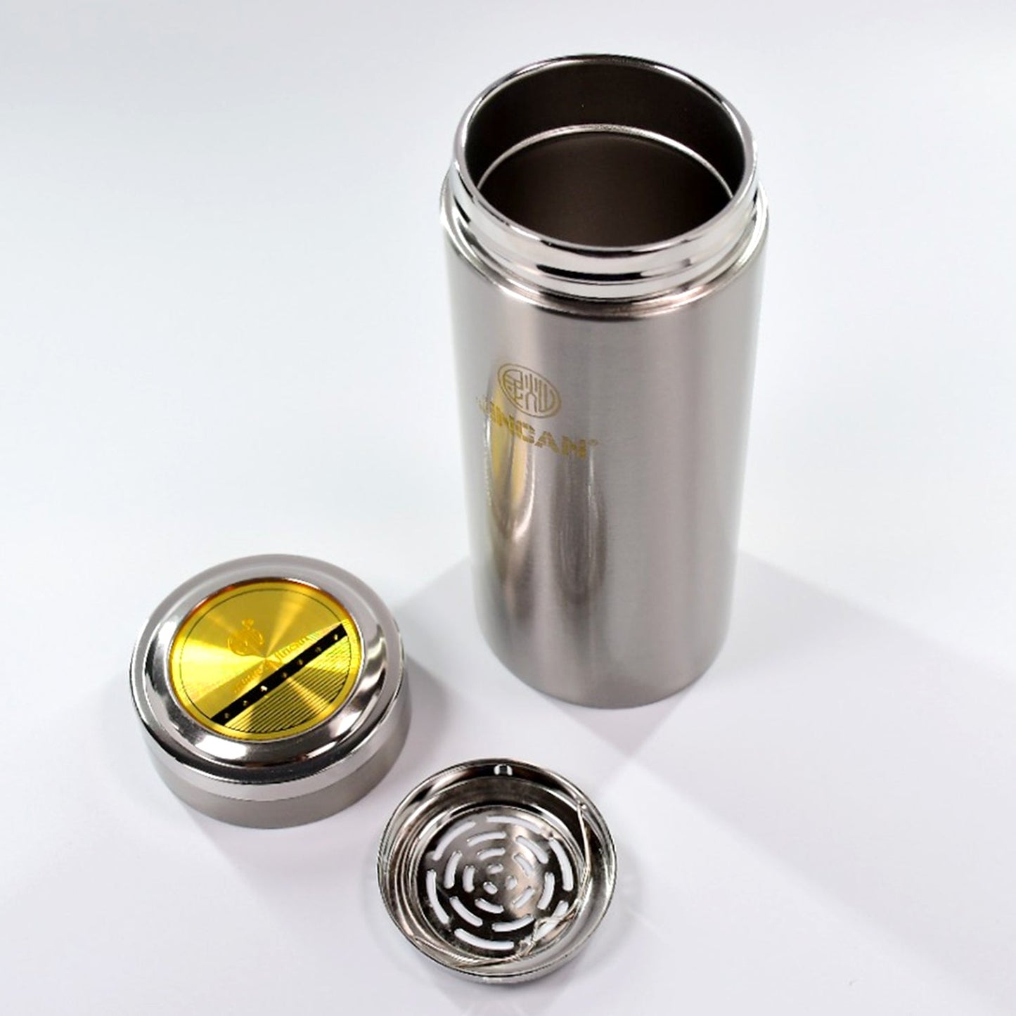 Durable stainless steel water bottle, ideal for office and gym.