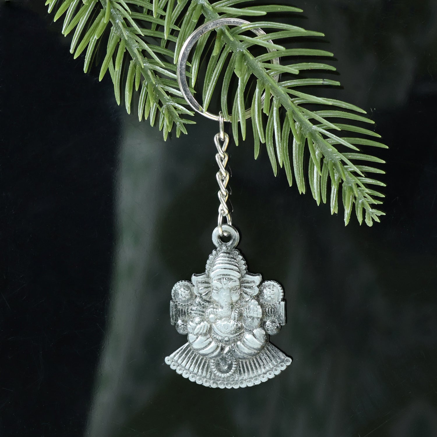 Ganesha Sitting Design Silver Keychain