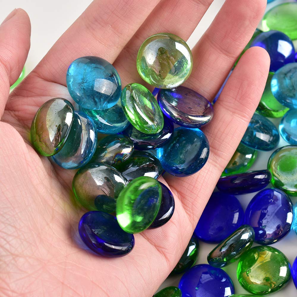 Decorative glass gem stones for vases and aquariums