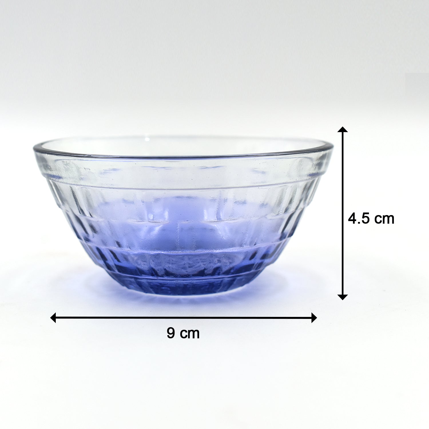 Modern 6-piece classic bowl set for serving food and snacks at home.