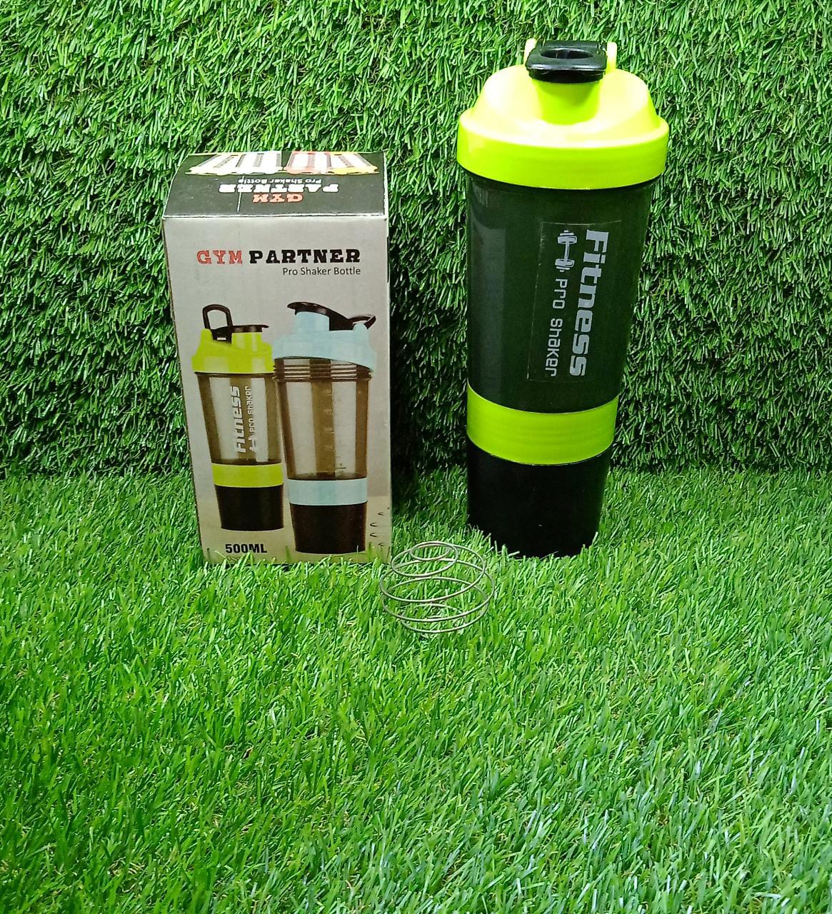 Gym shaker bottle with durable design