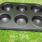 Easy-to-clean non-stick baking tray for 6 cupcakes.